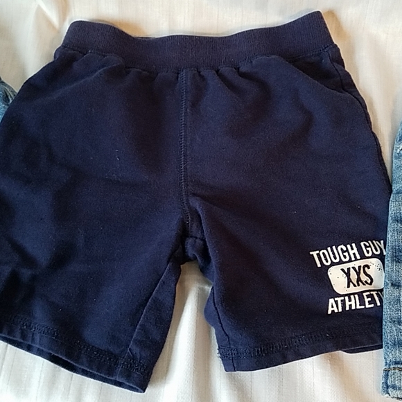 24 month shorts - Picture 3 of 4
